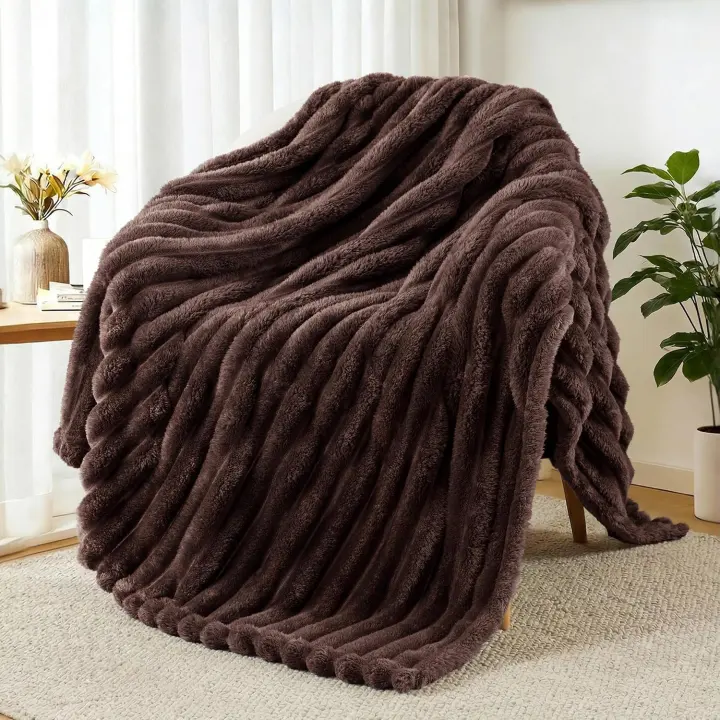 Exclusivo Mezcla Striped Fleece Throw Blanket — 50x60 Plush