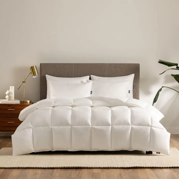 King/Cal King All-Season Down Alternative Comforter (Hypoallergenic)