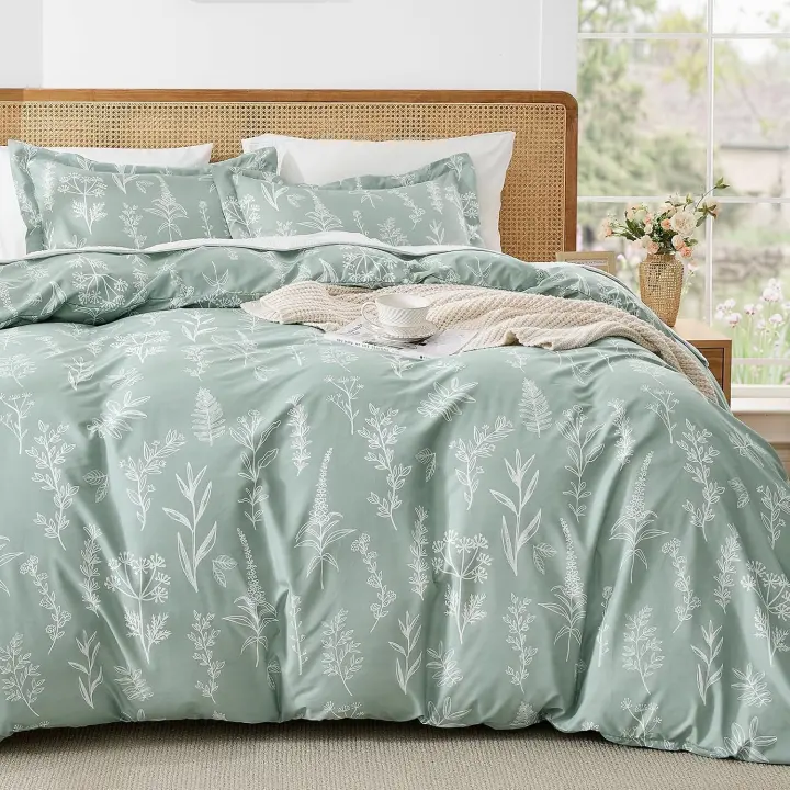 Queen Floral Duvet Cover Set — 3-Piece Reversible Green Botanical Bedding