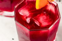 Pineapple Peel Tea Benefits, Recipe & How to Make It at Home