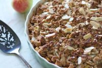 Vegan Gluten-Free Apple Crisp Recipe with Cinnamon Crumble