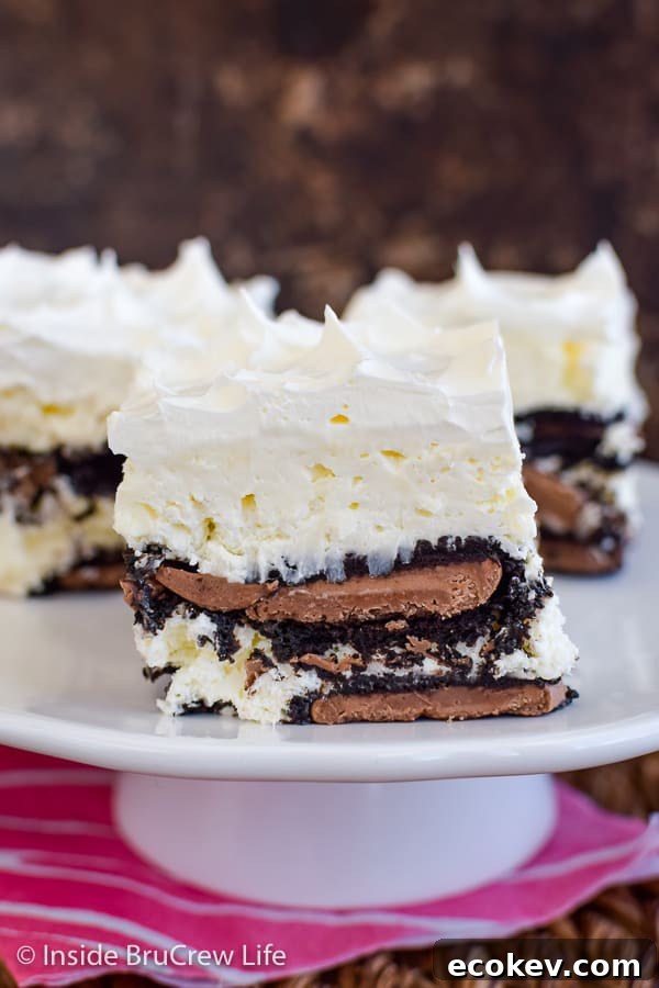 Coconut Oreo Icebox Cake - adding chocolate filled Oreos and a no bake coconut cheesecake to this easy icebox cake makes it delicious! Great recipe for summer! #iceboxcake #coconut #Oreo #nobake
