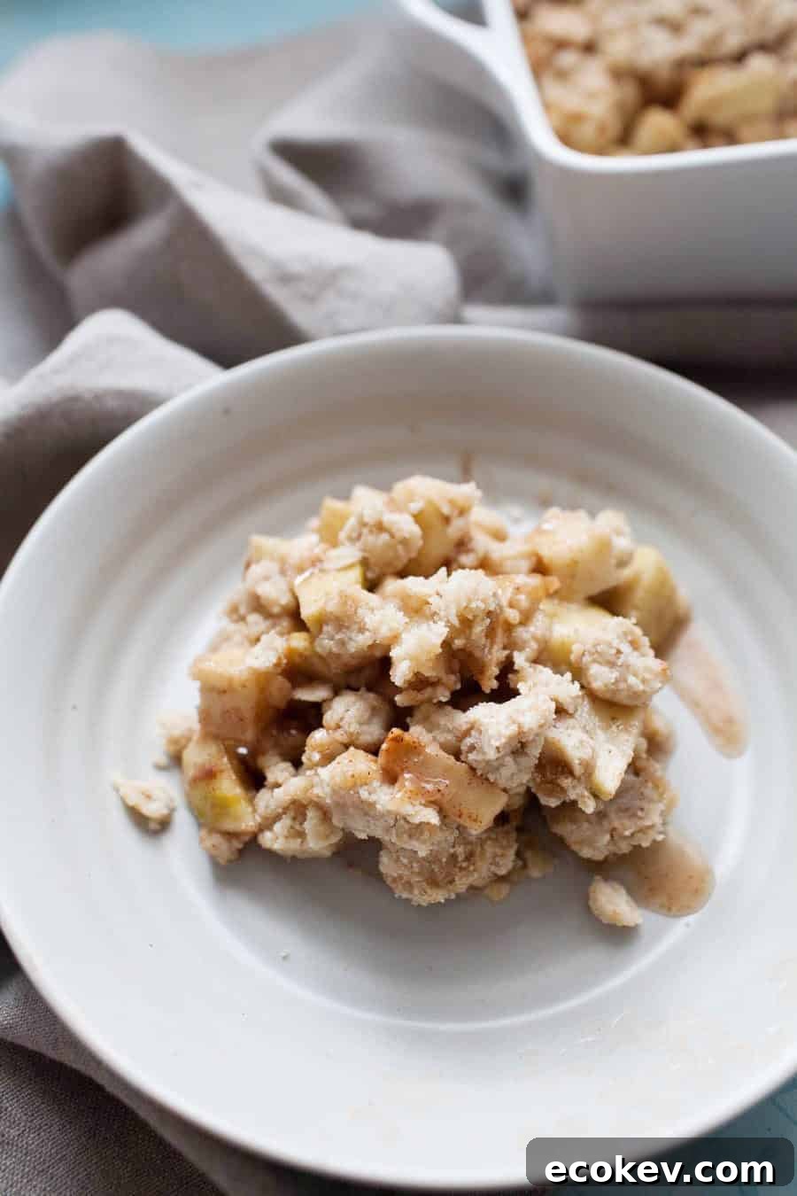 This fall apple crisp is an easy dessert that is perfect for any occasion this fall! Made with a mix of sweet and tart apples and topped with the perfect brown sugar oat crumble topping! It's best served warm with a scoop of ice cream but no matter how you eat it, it will be a crowd pleaser for sure.?