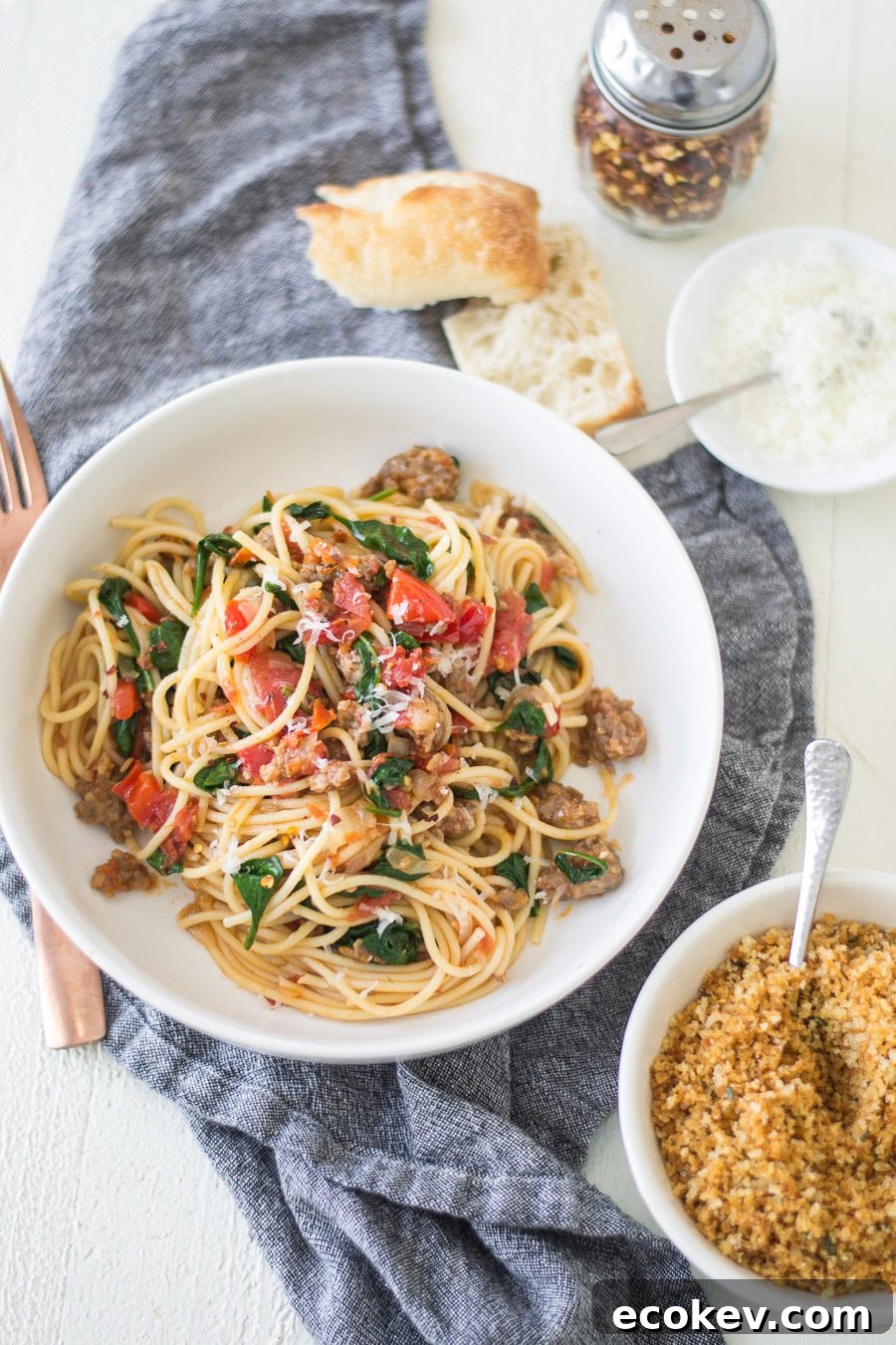 Sausage Spaghetti without Breadcrumb Topping | sarcastic Cooking