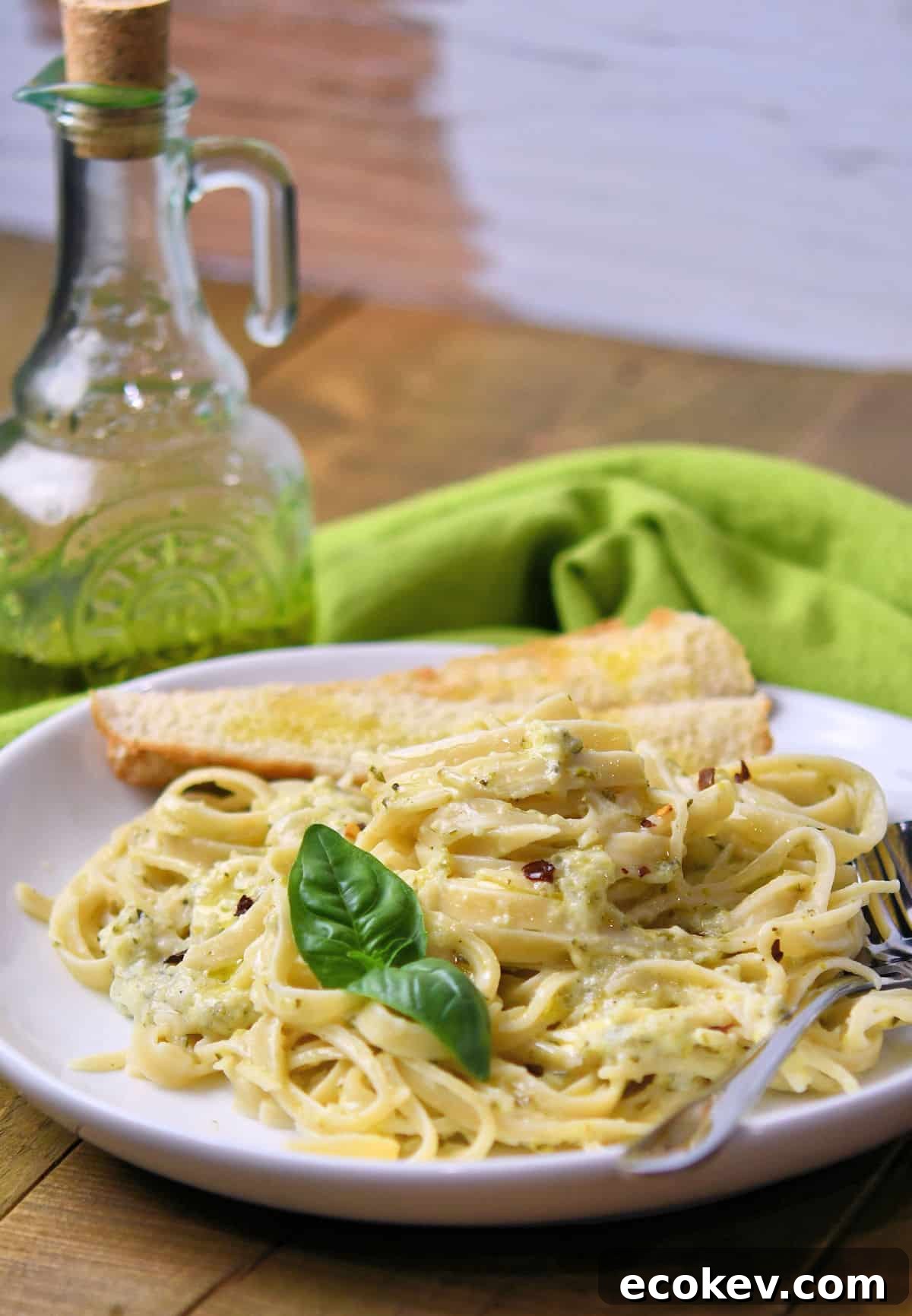 24Bite: Zucchini Pasta Sauce Recipe by Christian Guzman