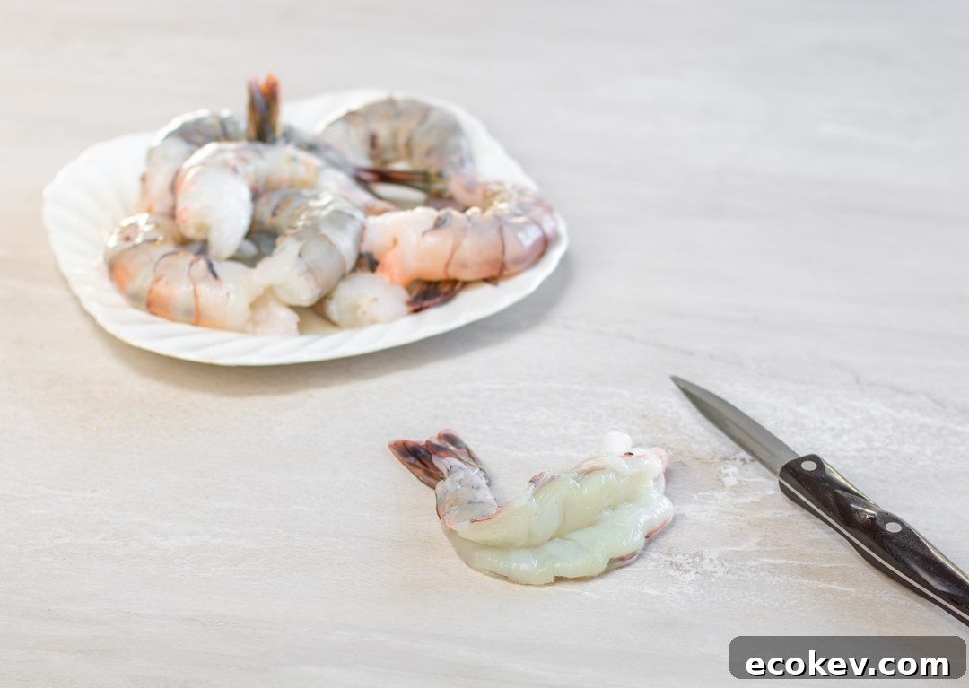 deveining jumbo 10 - 12 sized shrimps 