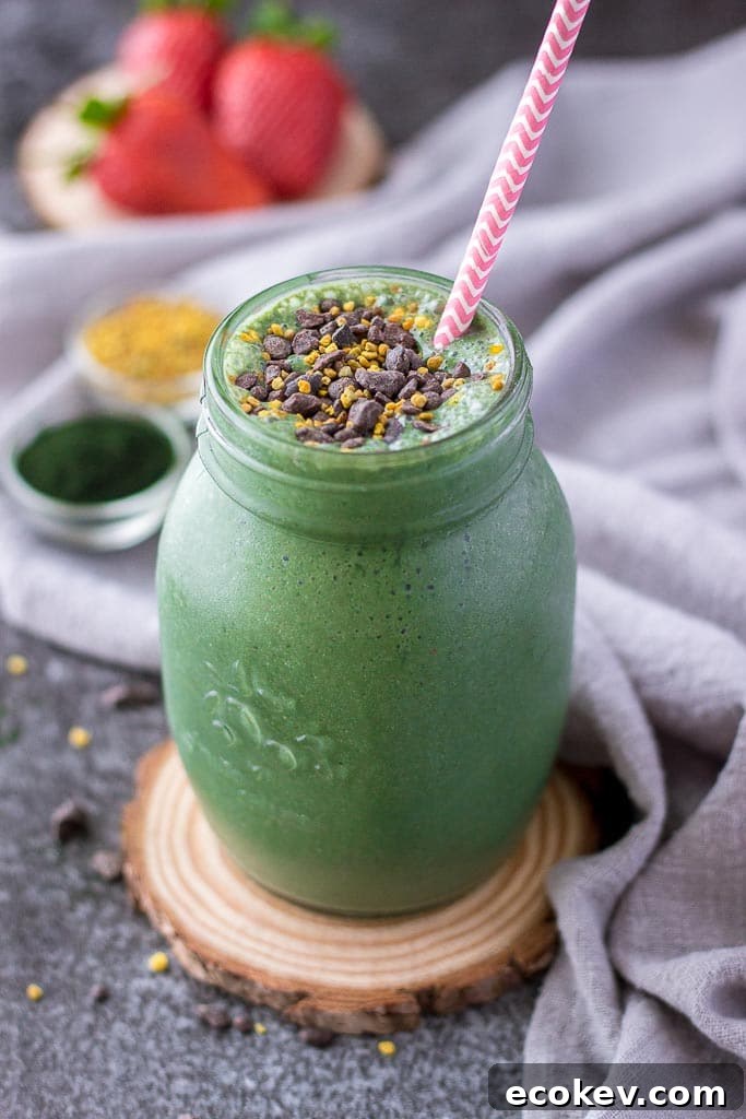 Strawberry Banana Smoothie with spirulina and spinach