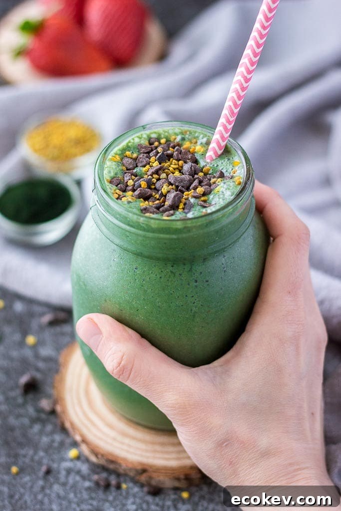Strawberry Banana Smoothie with spirulina and spinach