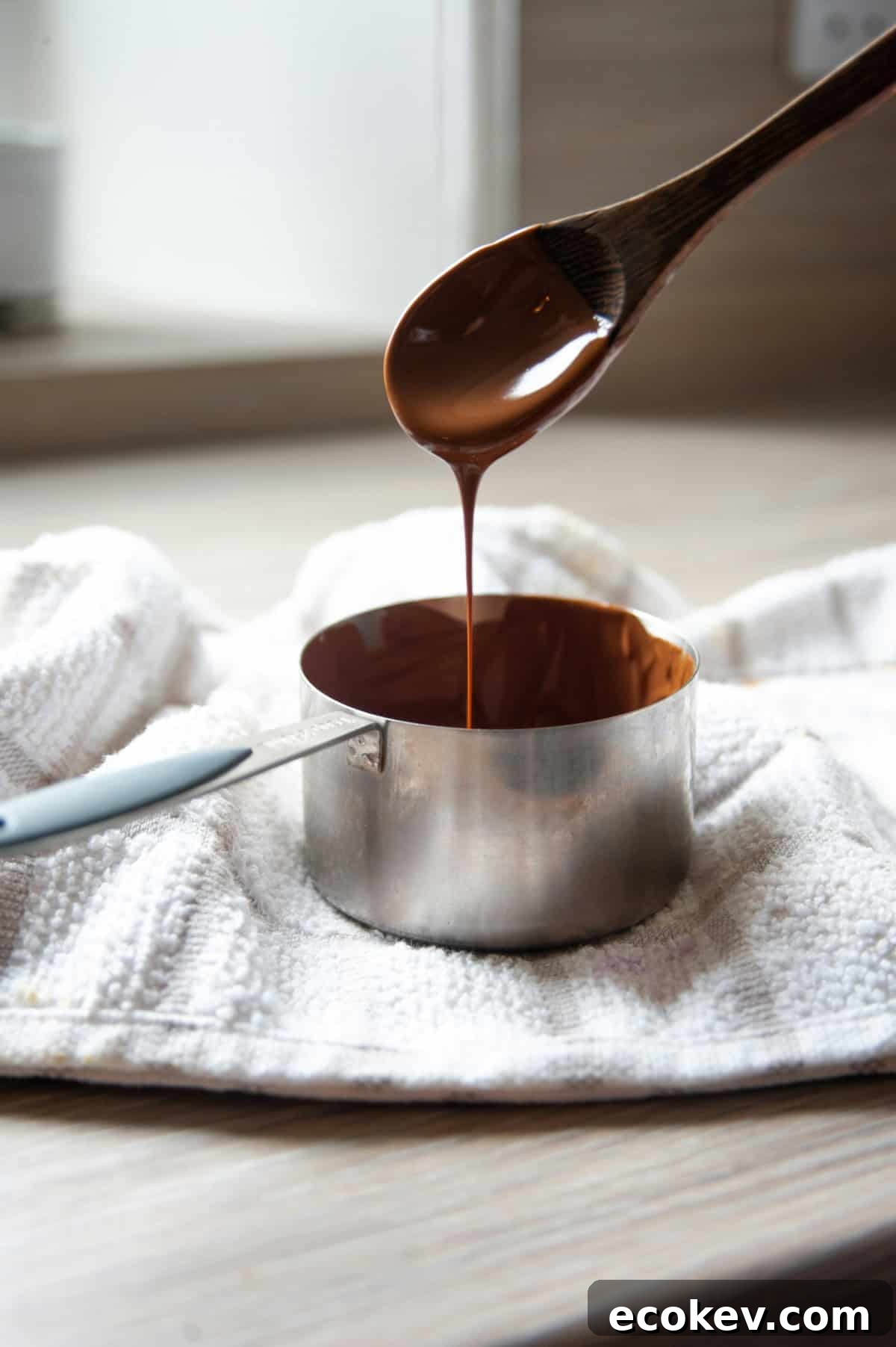 Melted chocolate for making dipped treats 