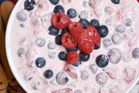 Creamy Berry Cheesecake Salad Recipe for Summer Gatherings