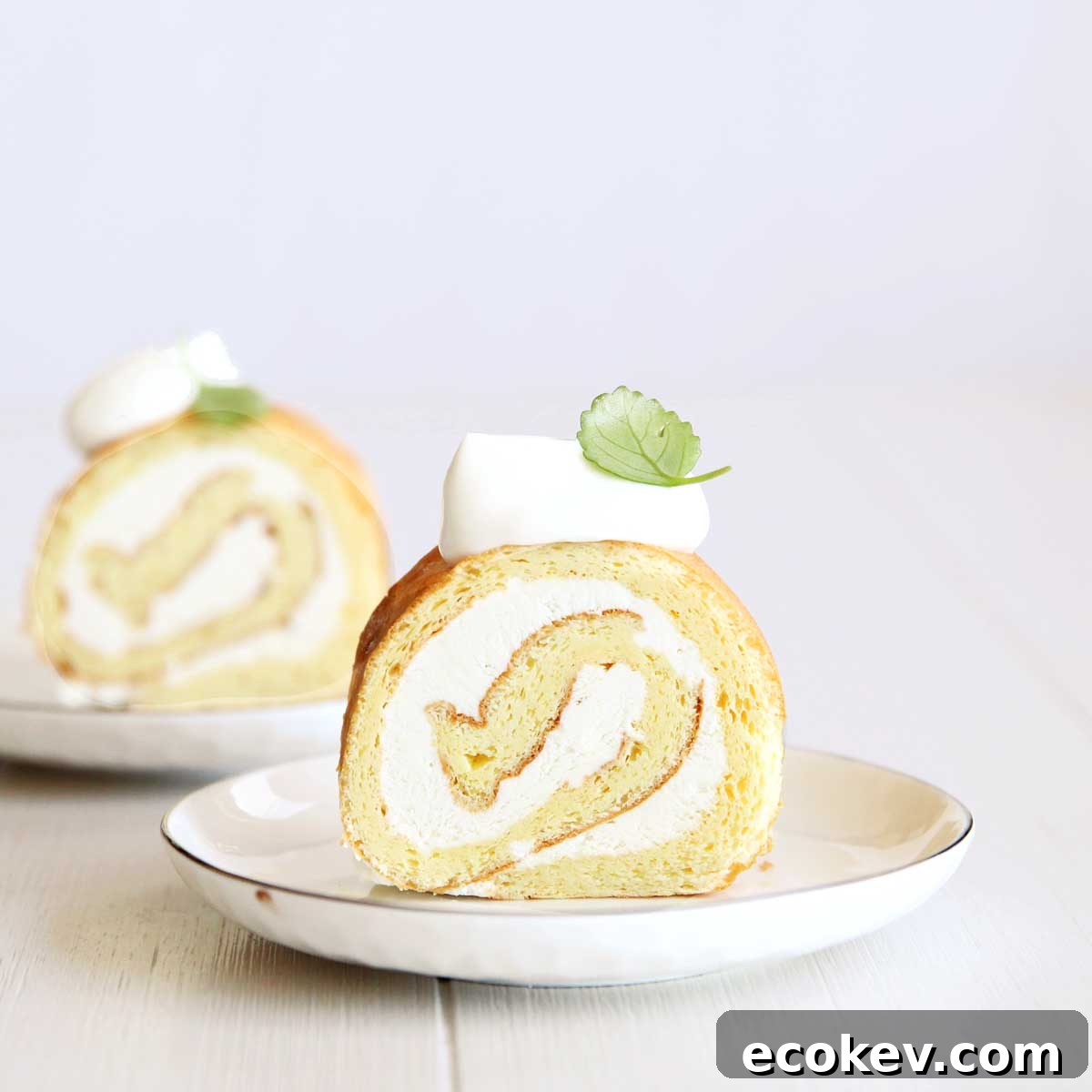 Tangy & Sweet! Greek Yogurt Swiss Roll Cake (Low Carb, Gluten-Free Recipe)