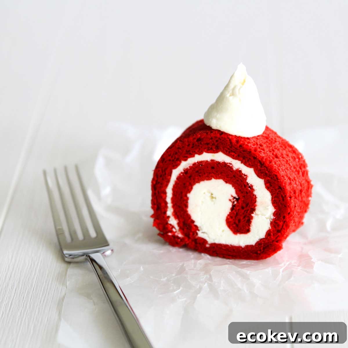red velvet cream cheese swiss roll - gluten free flourless roll cake