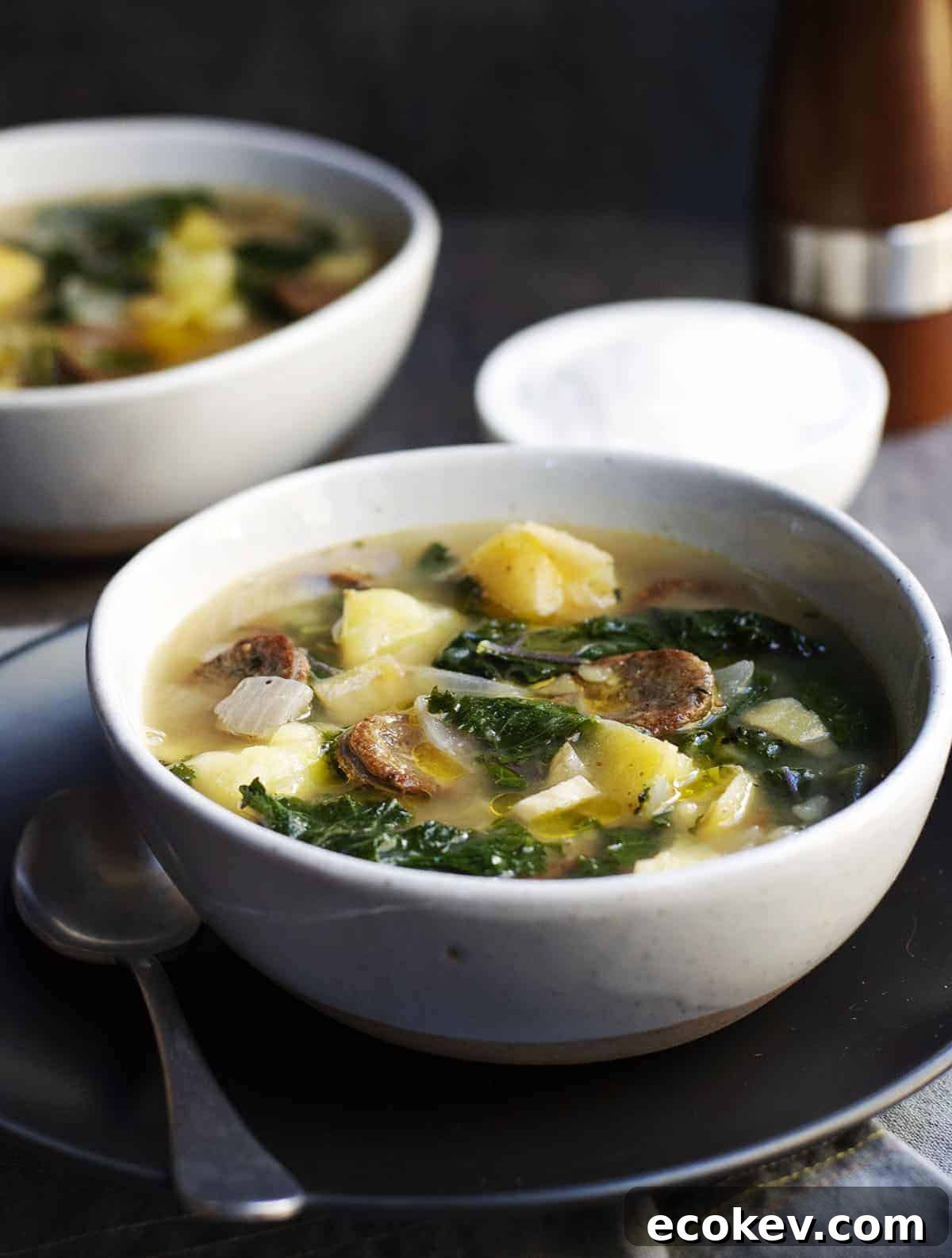 caldo verde served in ceramic bowls