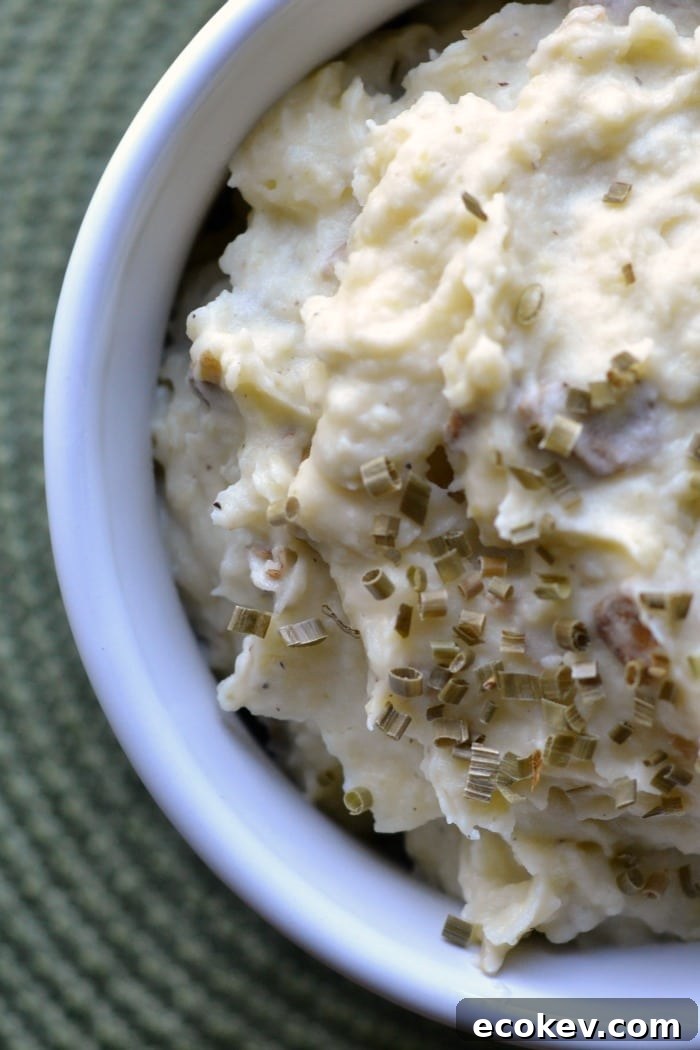 butter and sour cream mashed potatoes vertical 1