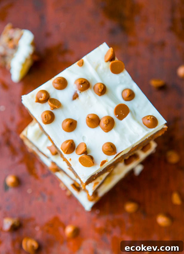 White Chocolate-Topped Cinnamon Chip Cinnamon Bars - Bursting With Big Cinnamon Flavor - Recipe at averiecooks.com
