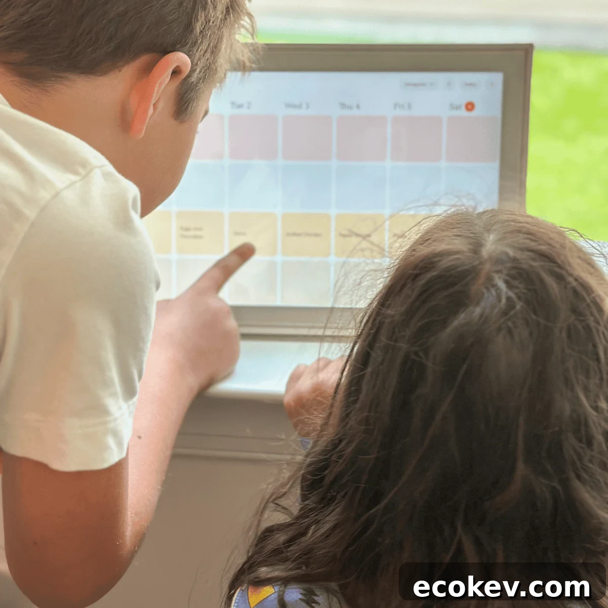 kids using skylight calendar