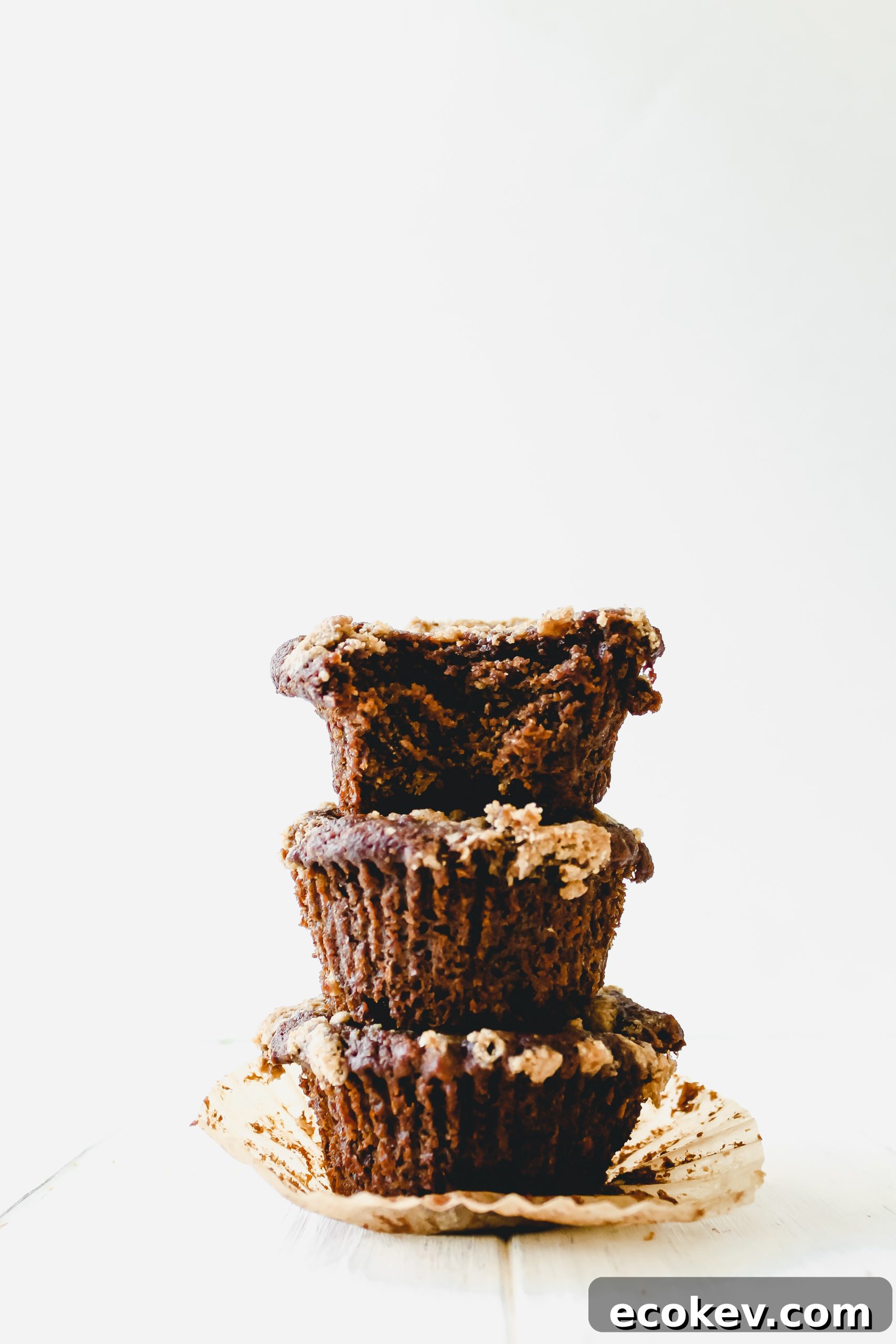 Banana Gingerbread Crunch Muffins [GF + Vegan]