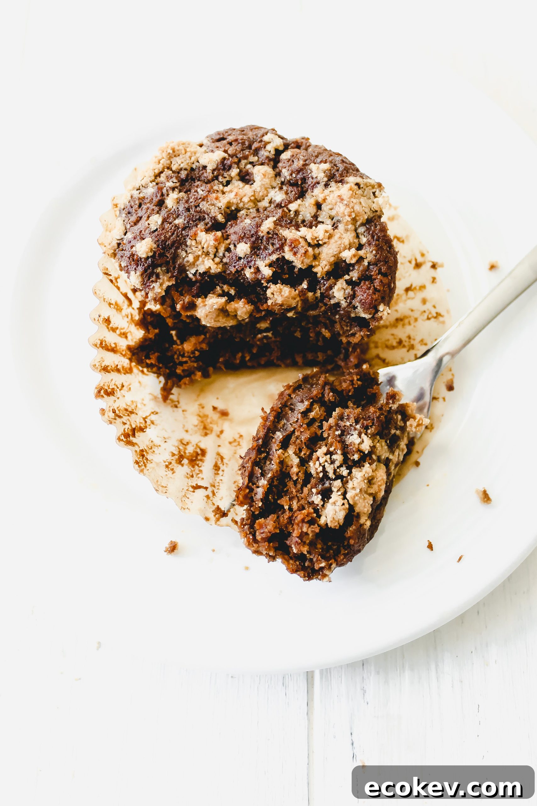 Banana Gingerbread Crunch Muffins [GF + Vegan]