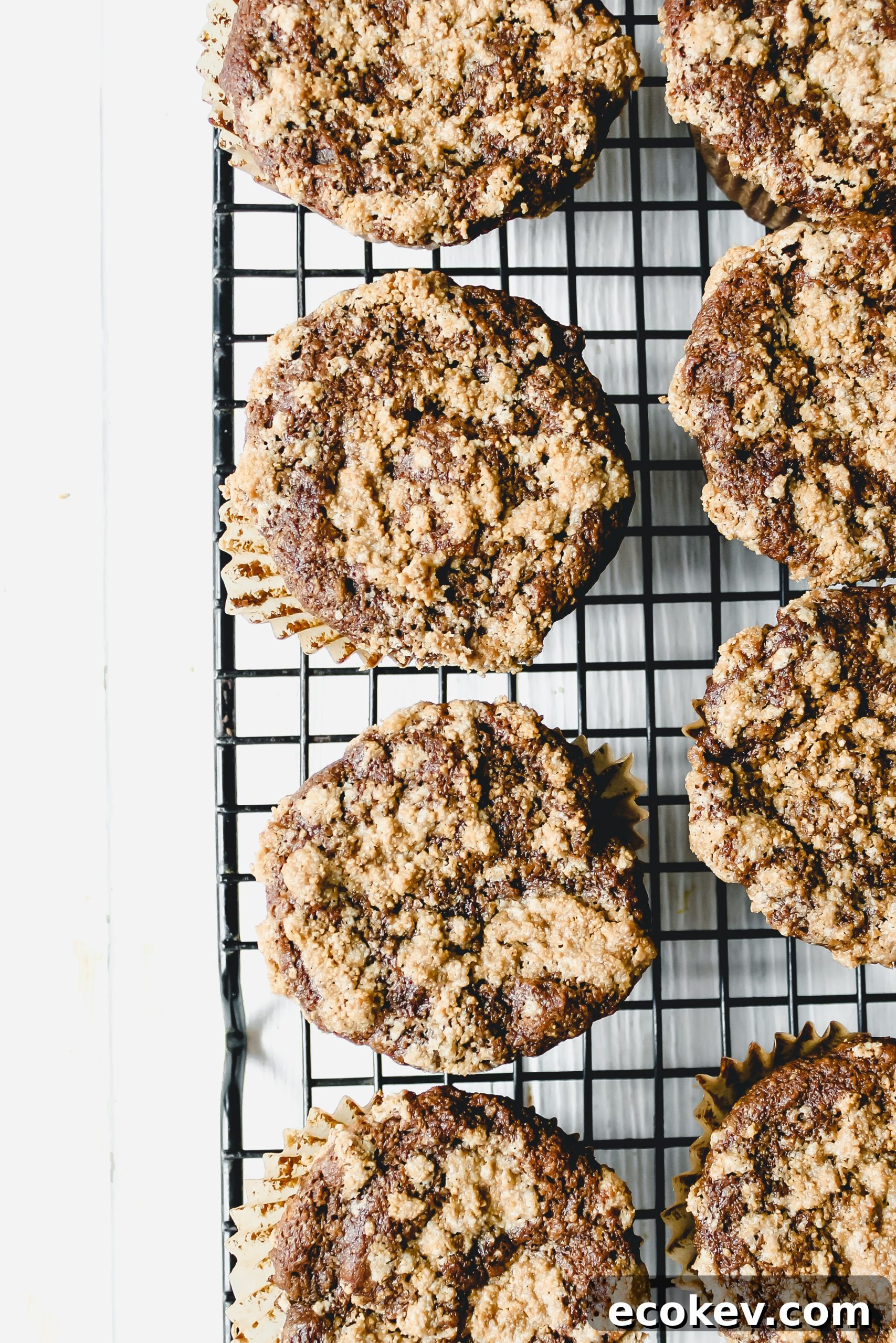 Banana Gingerbread Crunch Muffins [GF + Vegan]