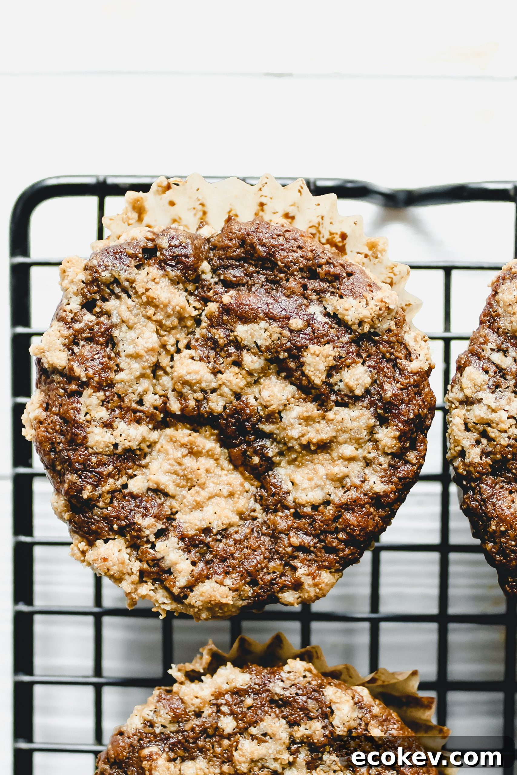 Banana Gingerbread Crunch Muffins [GF + Vegan]