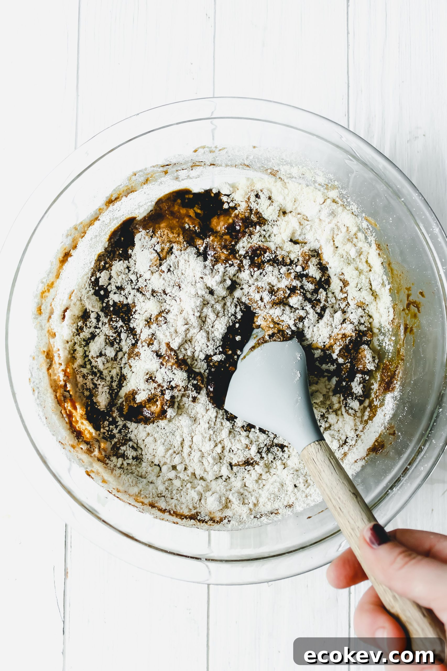 Banana Gingerbread Crunch Muffins [GF + Vegan]