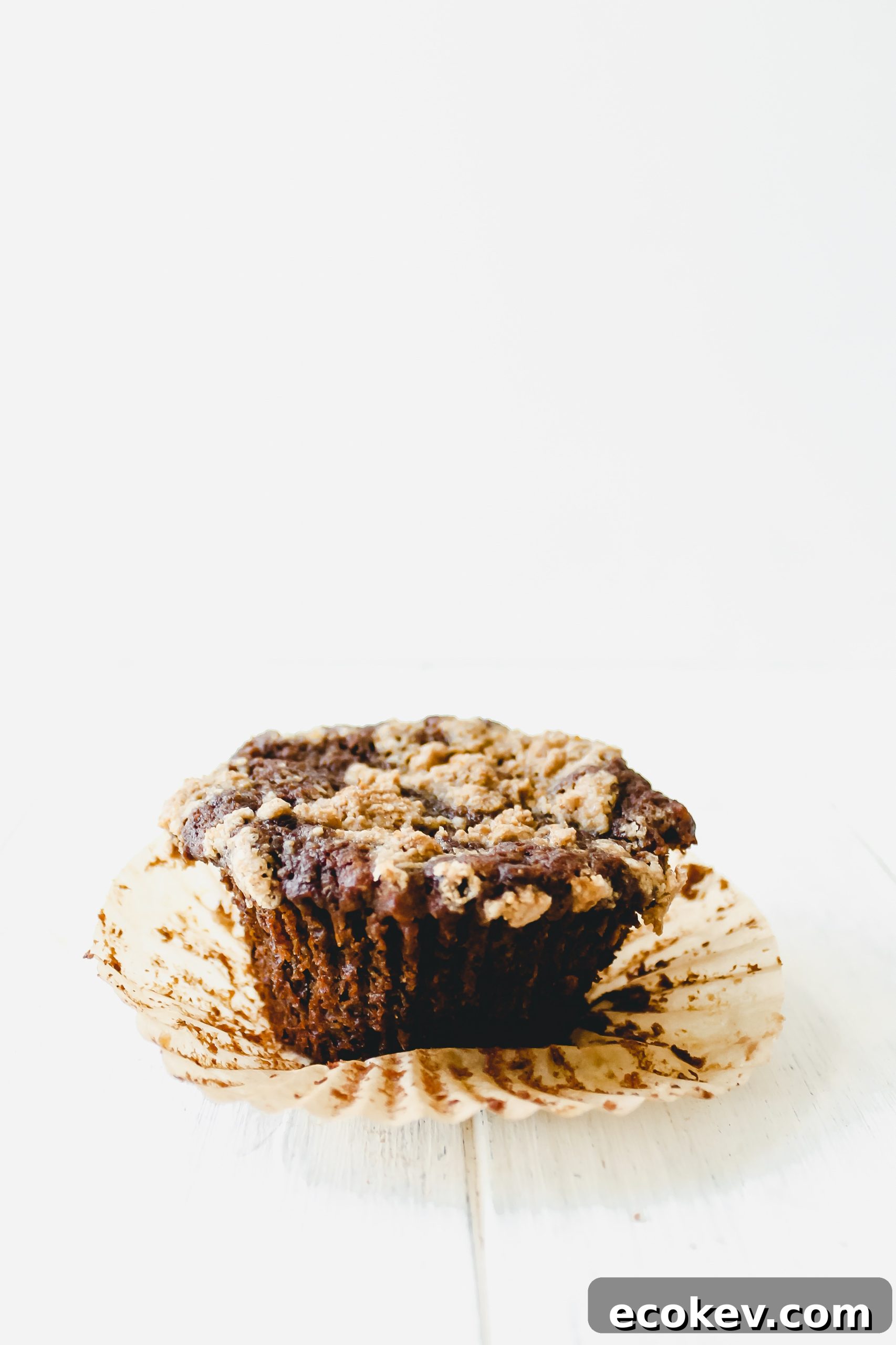 Banana Gingerbread Crunch Muffins [GF + Vegan]