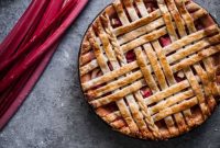 Rhubarb and Apple Pie Recipe: Tangy Fruit Pie with Flaky Crust
