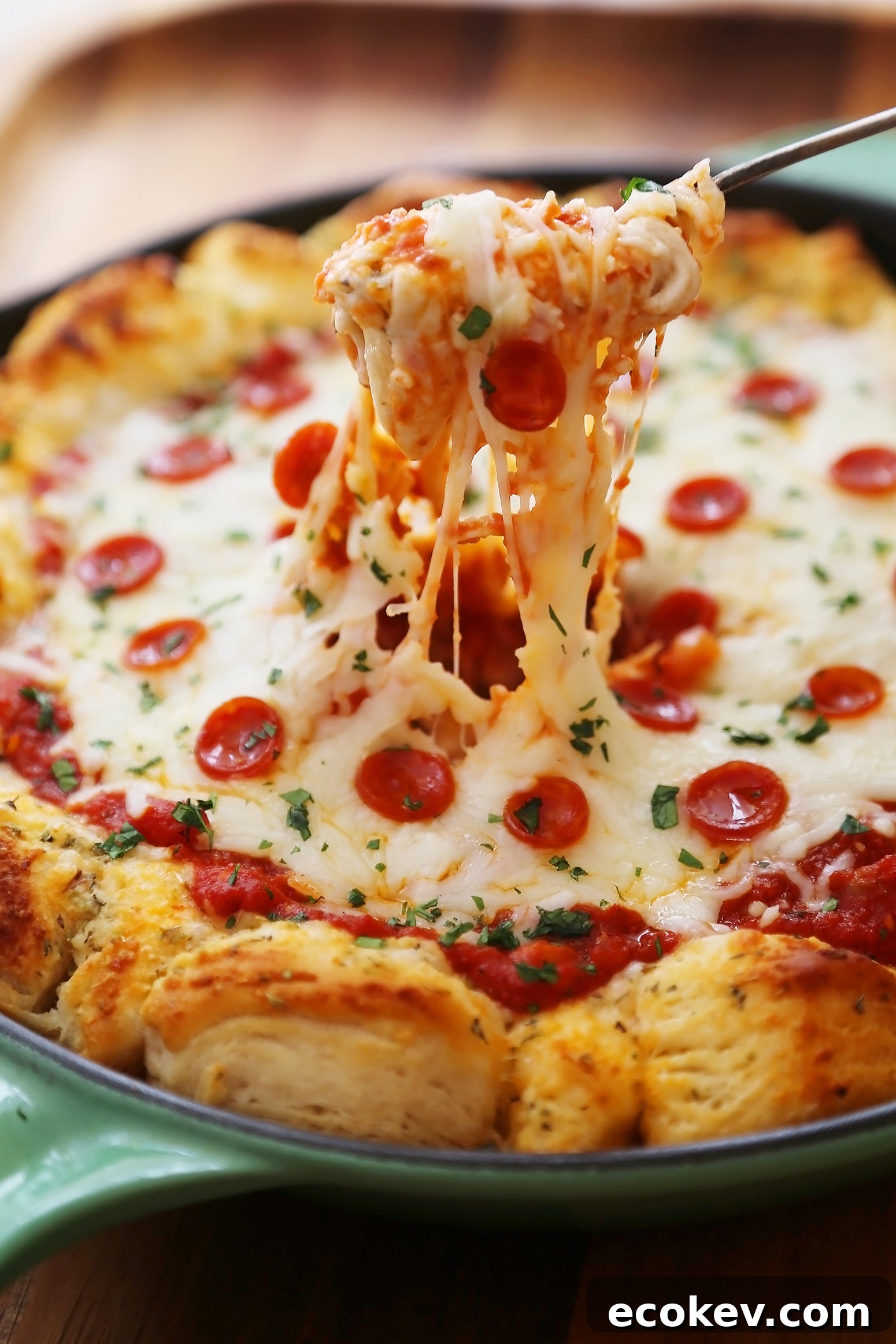 Served cheesy pizza bites