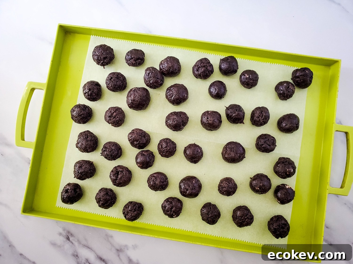 rolling oreo truffles
