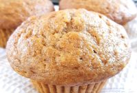 Moist Applesauce Muffins with Sour Cream