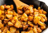 Crispy Skillet Potatoes with Garlic and Herbs